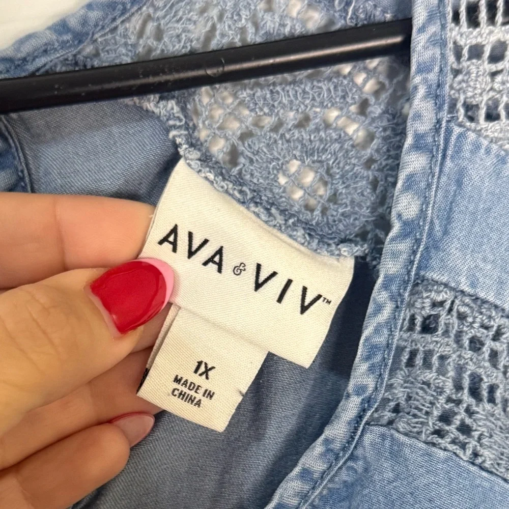 Light Blue Lace Cap Sleeve Top - Picture 4 of 6